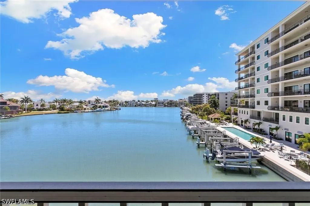 10682 Gulf Shore Drive Naples FL 34108
