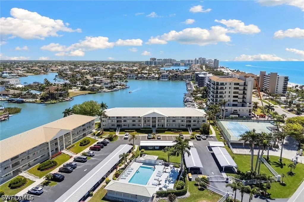 10682 Gulf Shore Drive Naples FL 34108