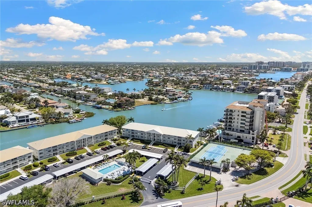 10682 Gulf Shore Drive Naples FL 34108