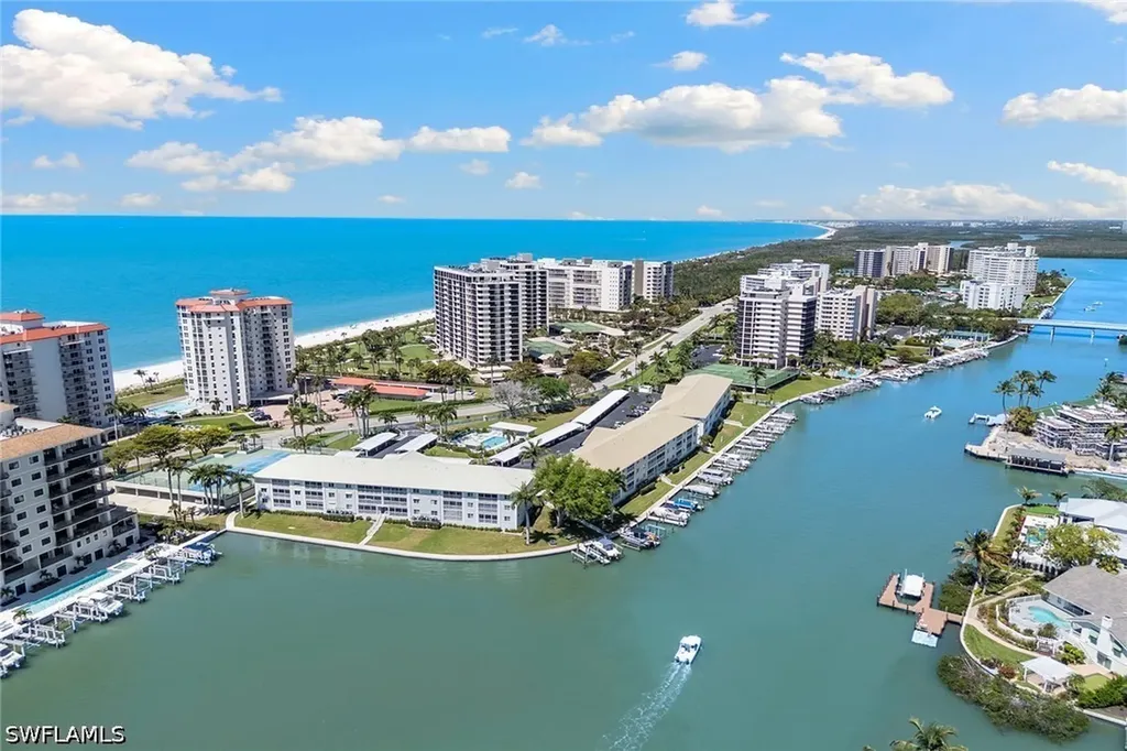 10682 Gulf Shore Drive Naples FL 34108