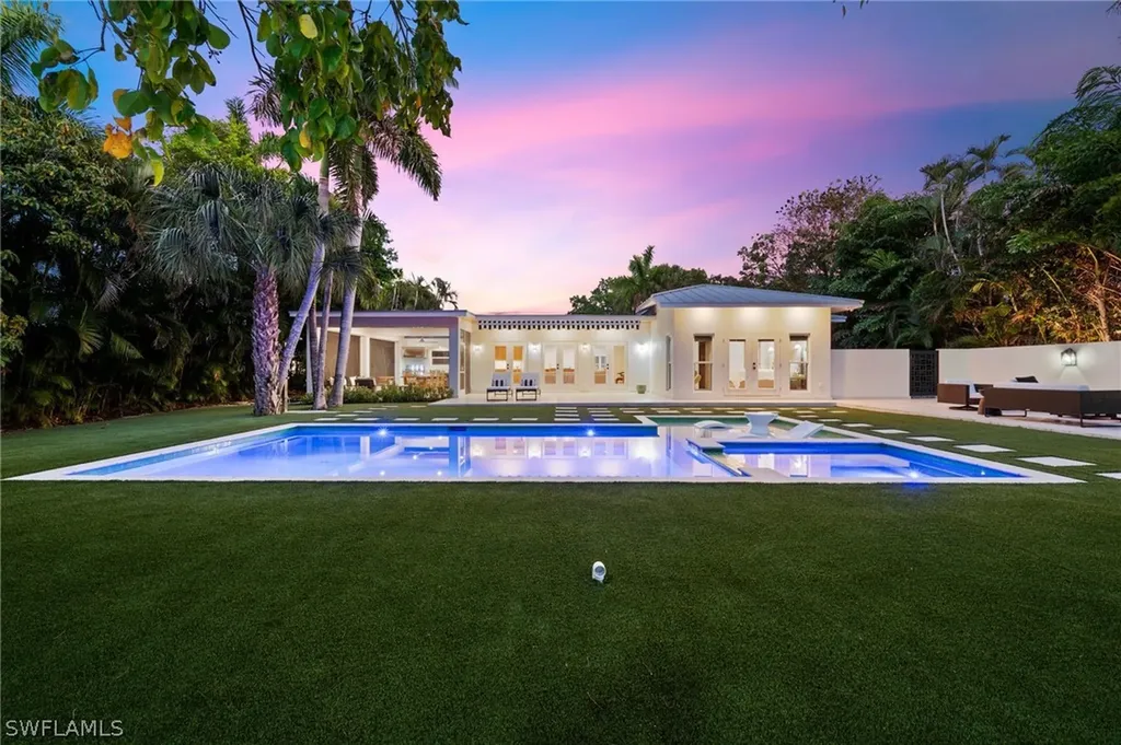 1949 Alamanda Drive Naples FL 34102