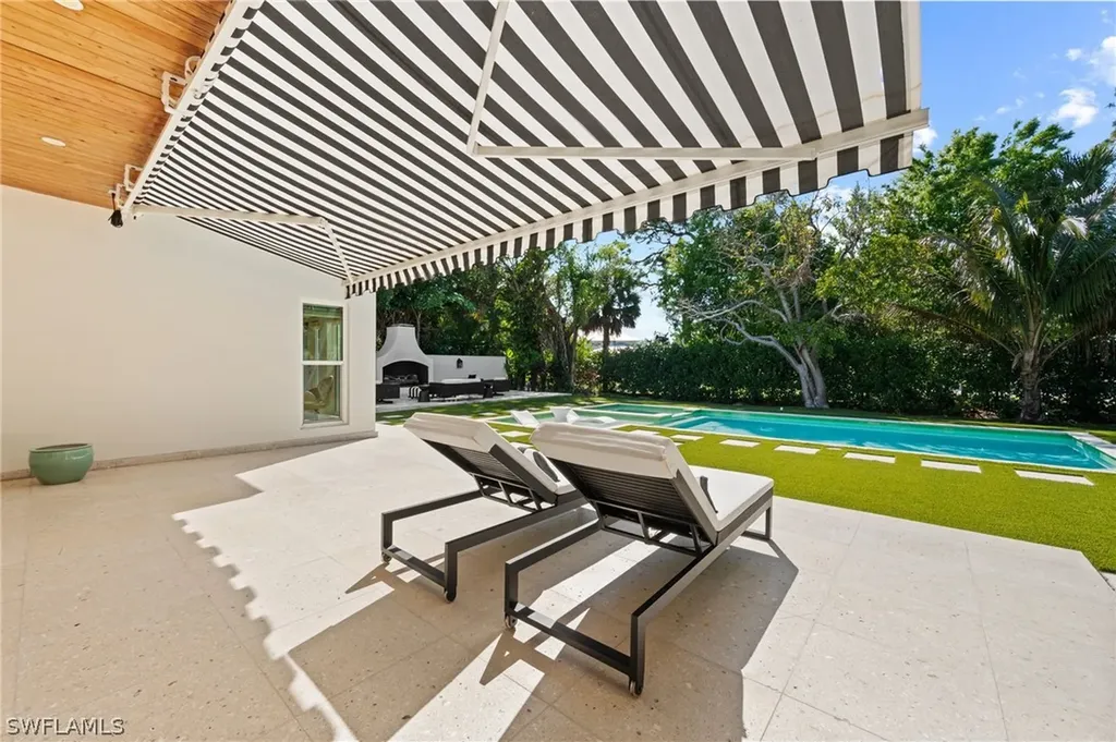 1949 Alamanda Drive Naples FL 34102
