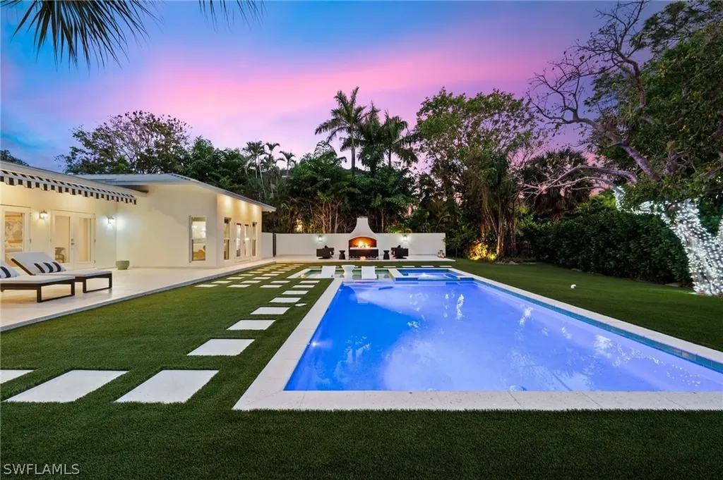1949 Alamanda Drive Naples FL 34102