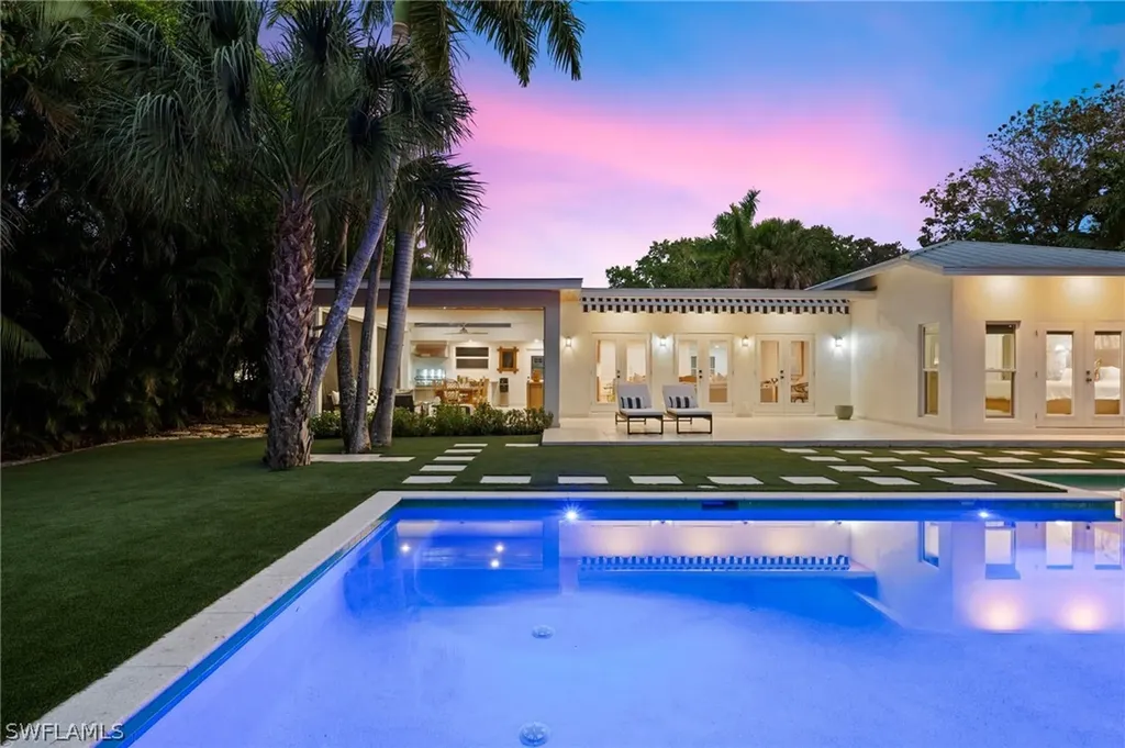 1949 Alamanda Drive Naples FL 34102