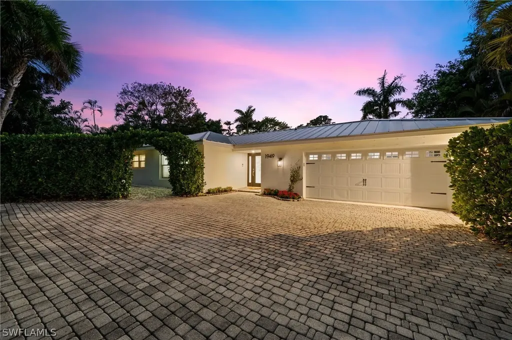 1949 Alamanda Drive Naples FL 34102
