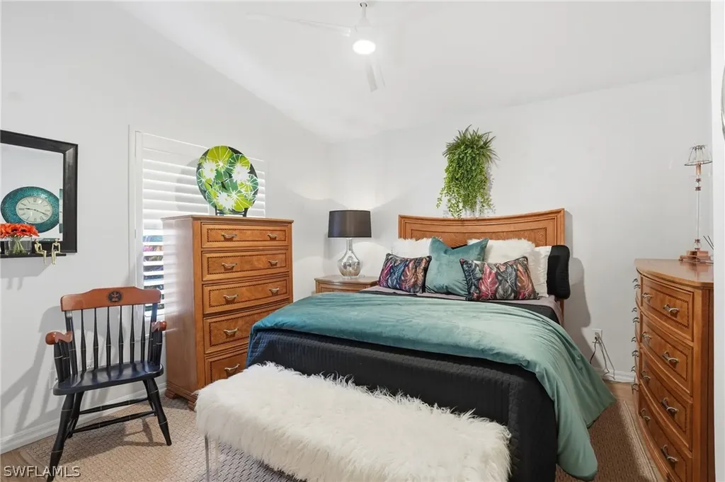 5320 Whitten Drive Naples FL 34104