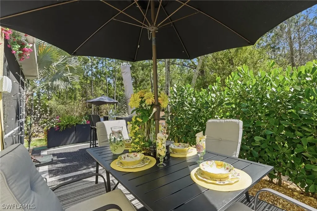 5320 Whitten Drive Naples FL 34104