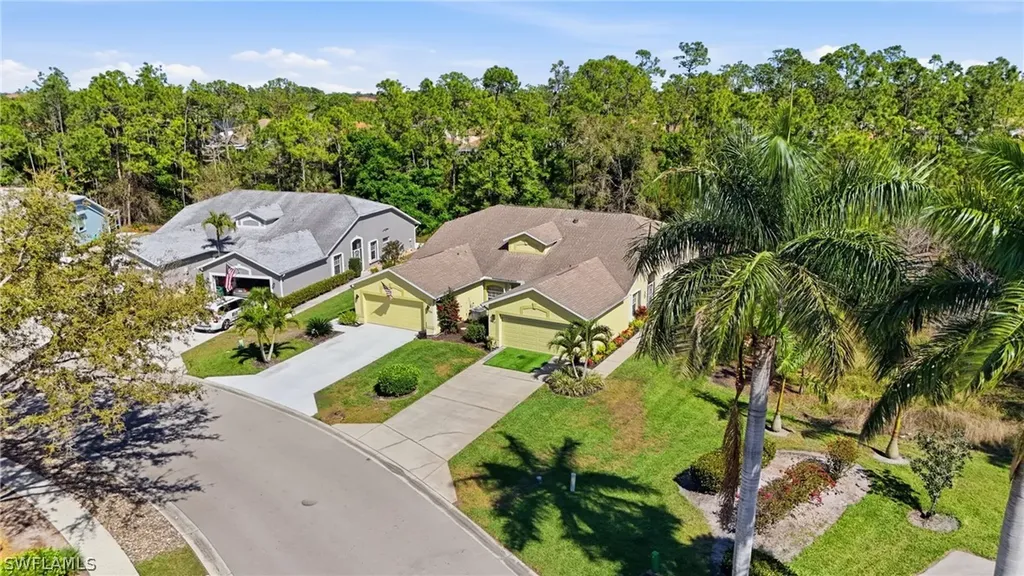 5320 Whitten Drive Naples FL 34104