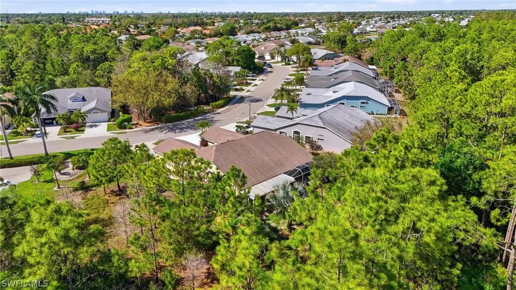 5320 Whitten Drive Naples FL 34104