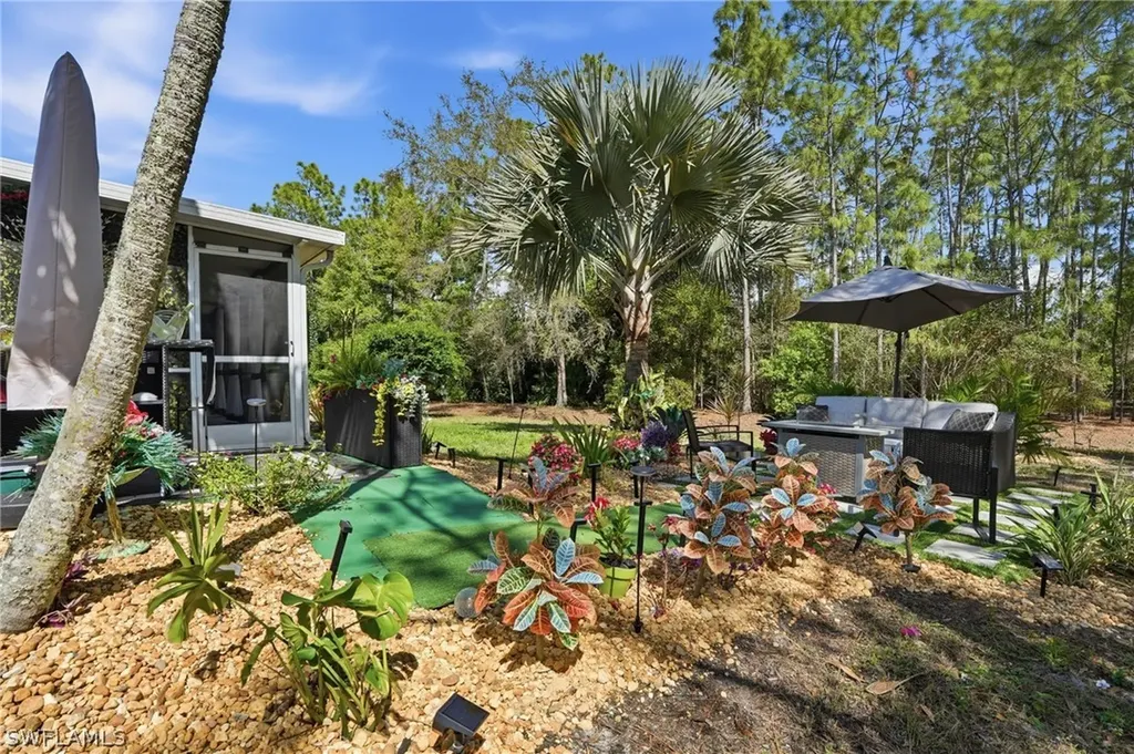 5320 Whitten Drive Naples FL 34104