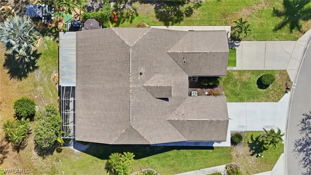 5320 Whitten Drive Naples FL 34104
