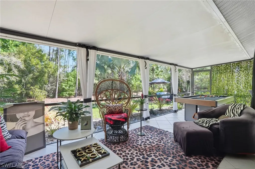 5320 Whitten Drive Naples FL 34104
