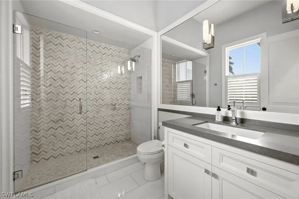 215 3rd Avenue N Naples FL 34102