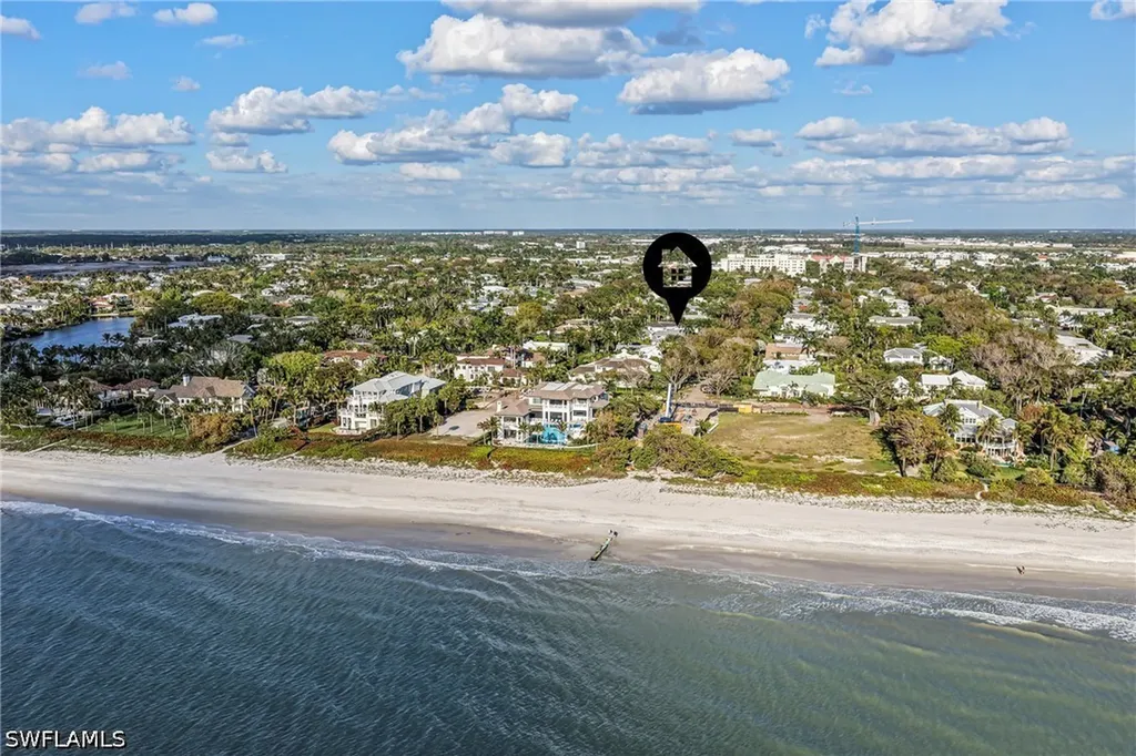 215 3rd Avenue N Naples FL 34102