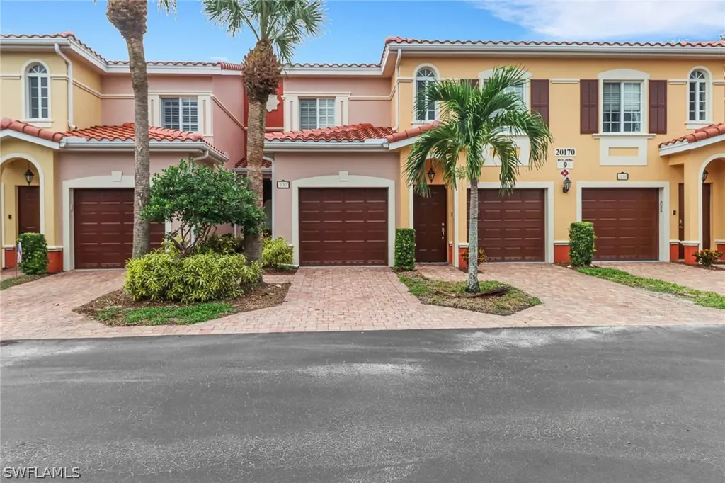 Estero FL, 20170 Estero Gardens Circle, Unit 107