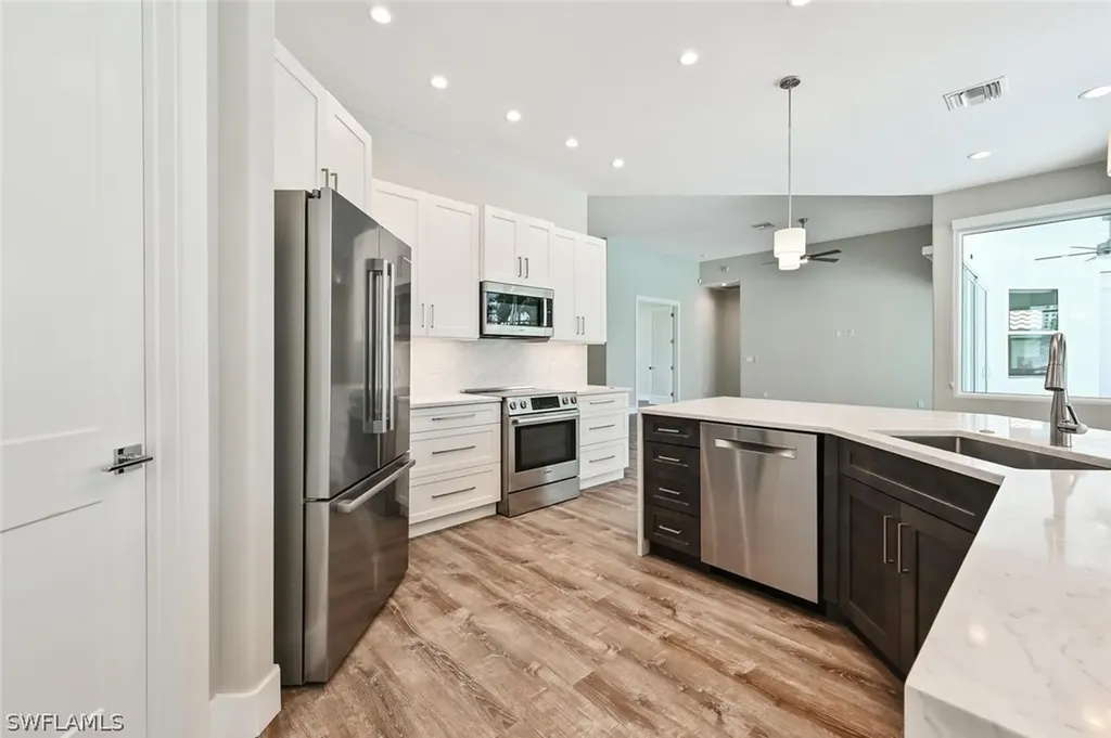 4231 Crayton Road Naples FL 34103