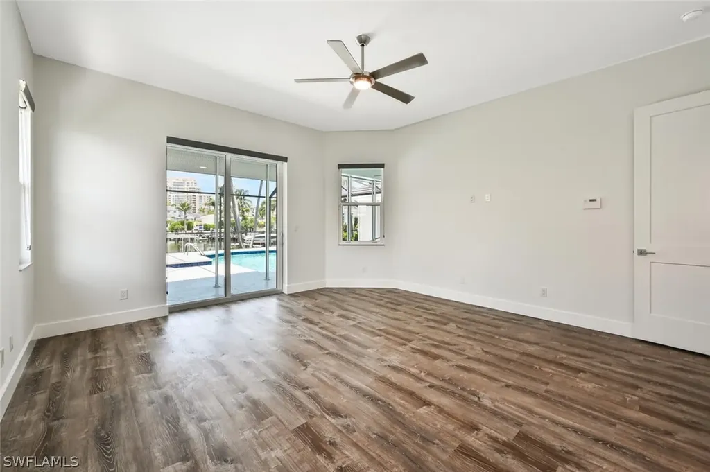 4231 Crayton Road Naples FL 34103