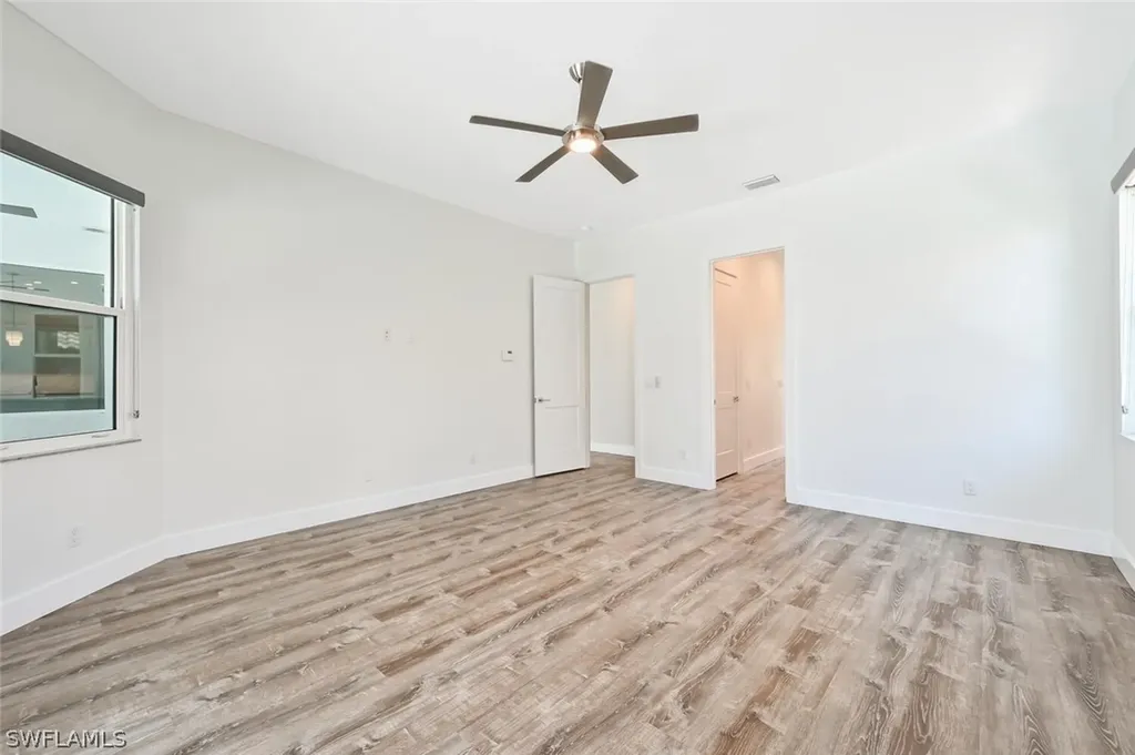 4231 Crayton Road Naples FL 34103