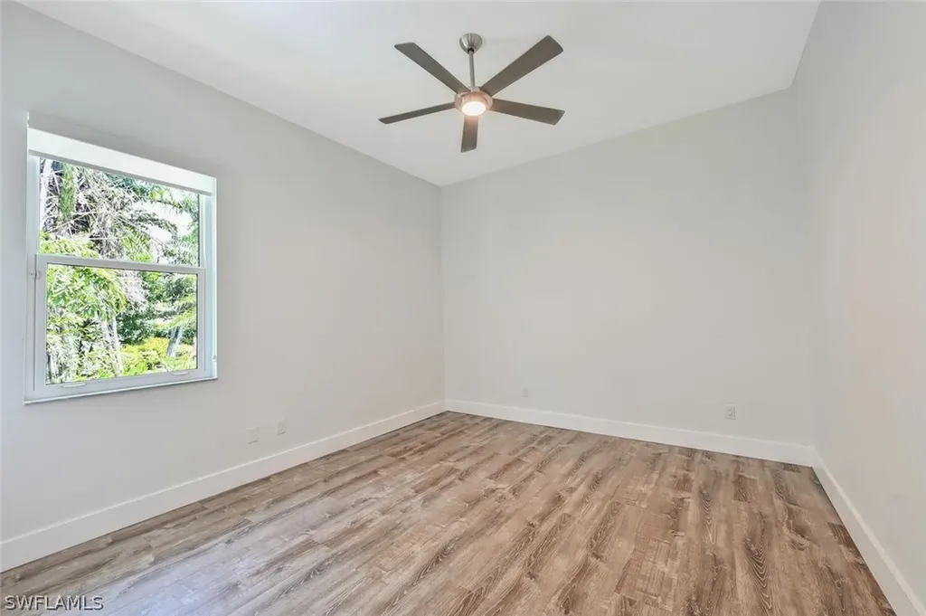 4231 Crayton Road Naples FL 34103