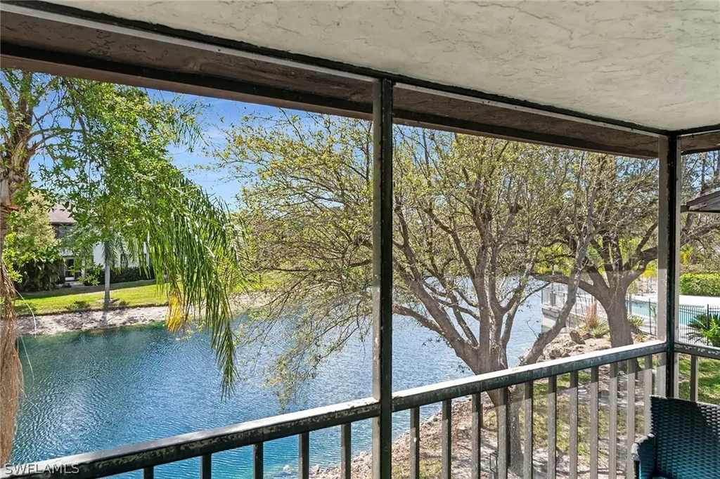 5245 Treetops Drive Naples FL 34113