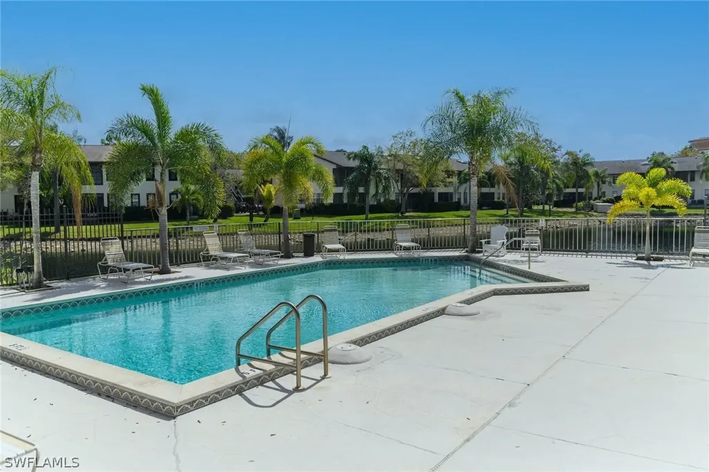 5245 Treetops Drive Naples FL 34113