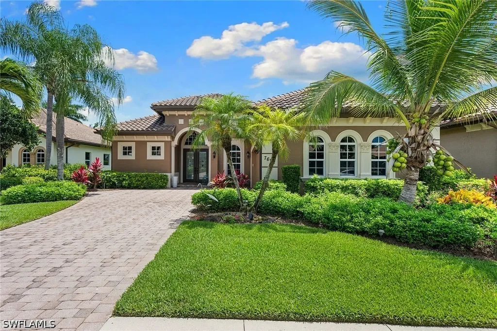 7692 Cottesmore Drive Naples FL 34113