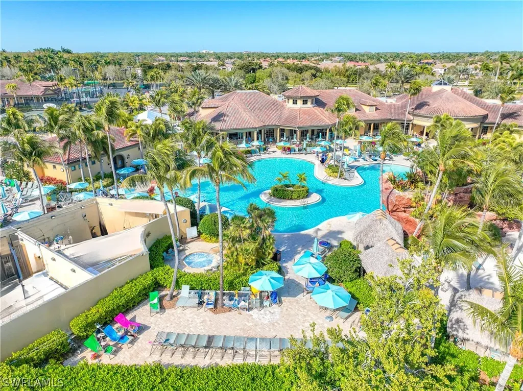 Naples FL, 7692 Cottesmore Drive