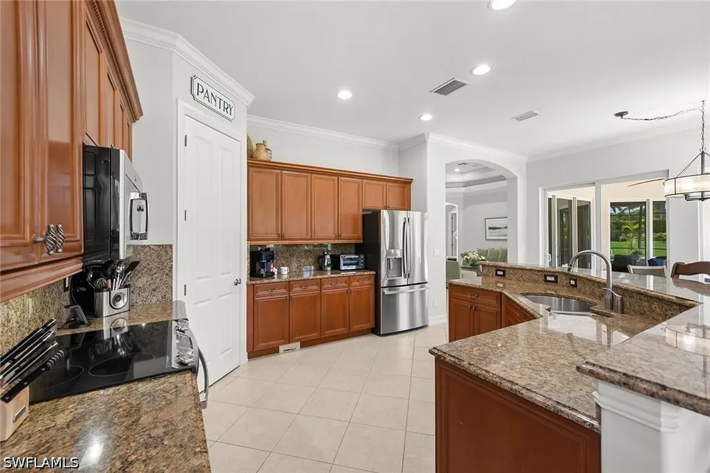 7692 Cottesmore Drive Naples FL 34113