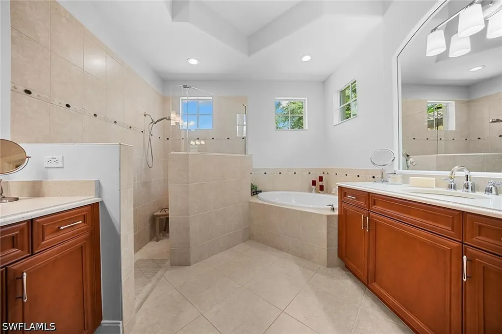 7692 Cottesmore Drive Naples FL 34113