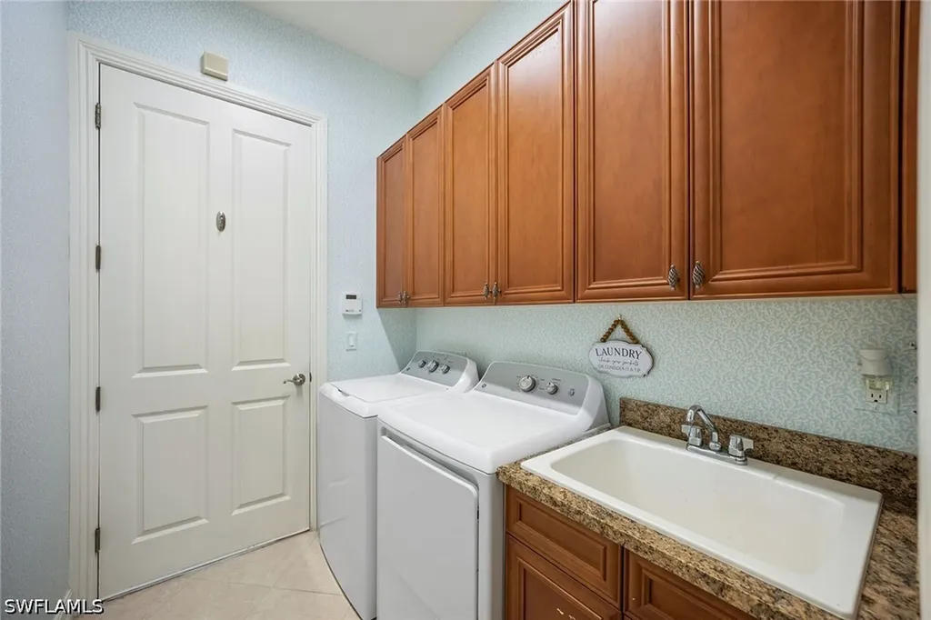 7692 Cottesmore Drive Naples FL 34113