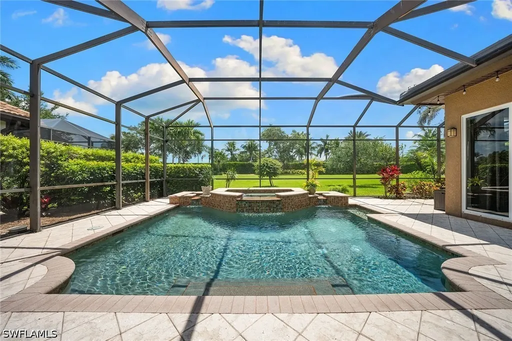 7692 Cottesmore Drive Naples FL 34113