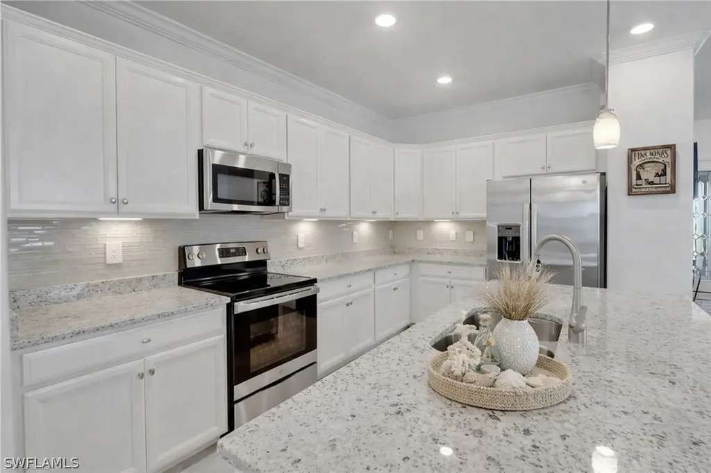 17609 Ashcomb Way Estero FL 33928