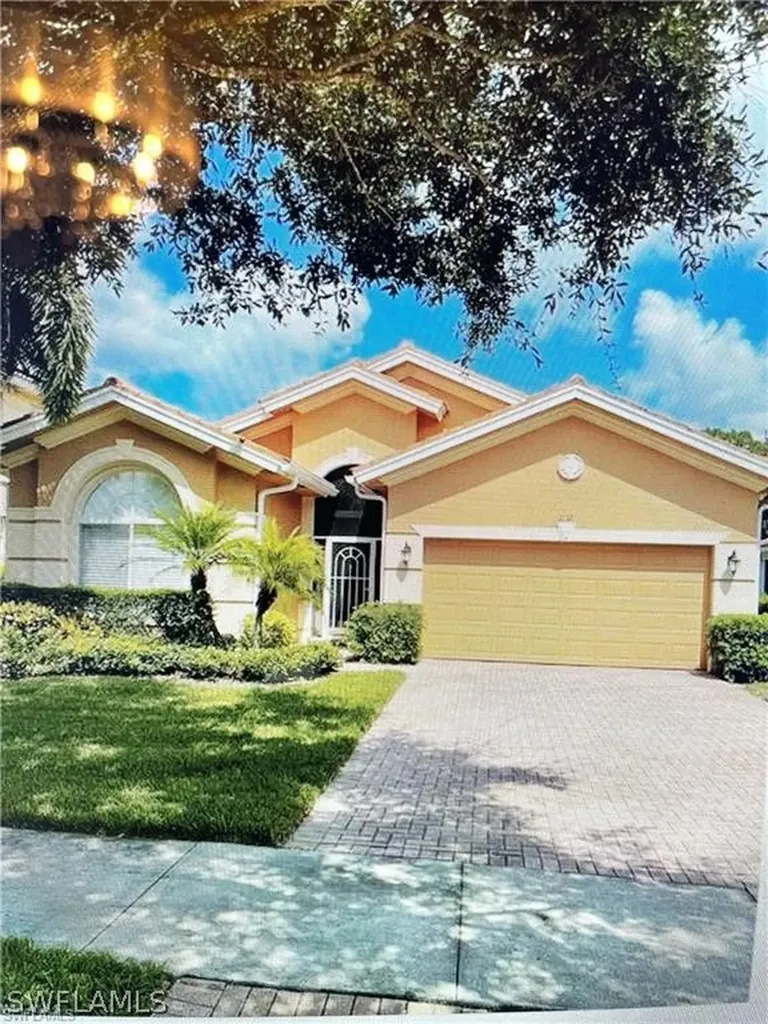 2132 Par Drive Naples FL 34120