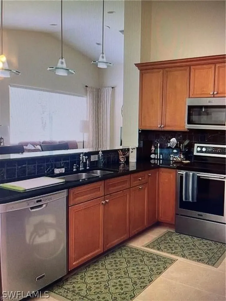 2132 Par Drive Naples FL 34120
