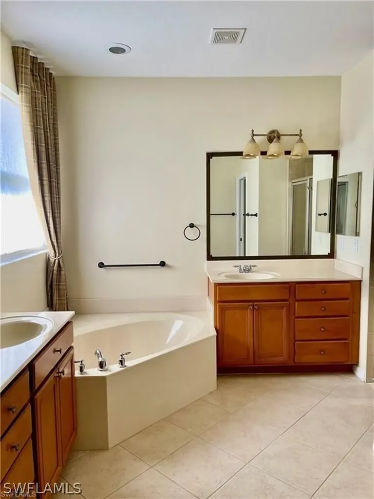 2132 Par Drive Naples FL 34120