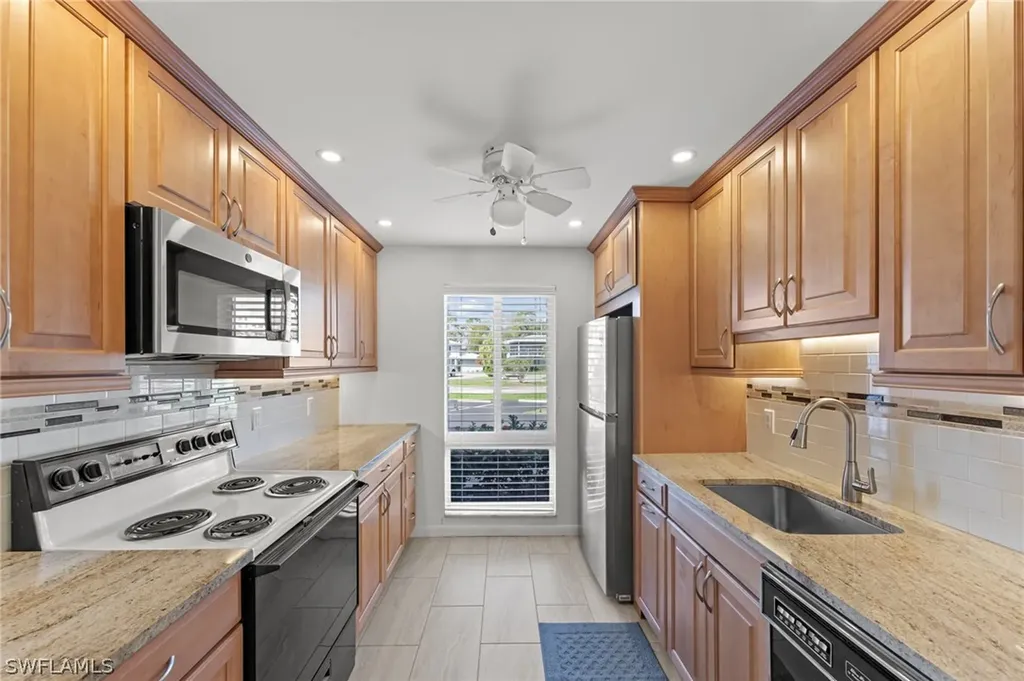 219 Palm Drive Naples FL 34112