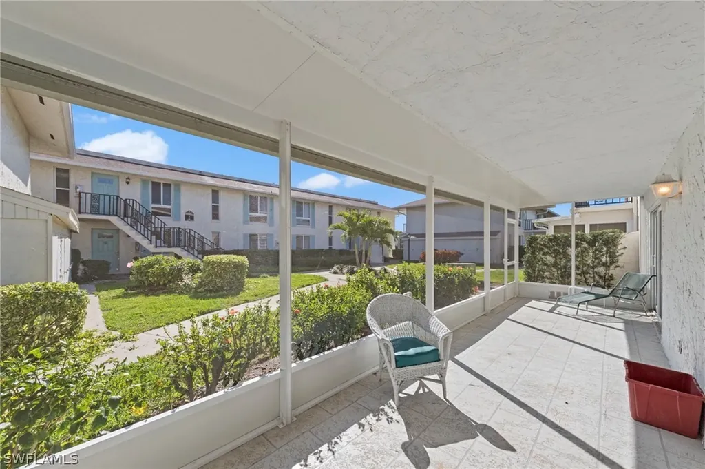 219 Palm Drive Naples FL 34112