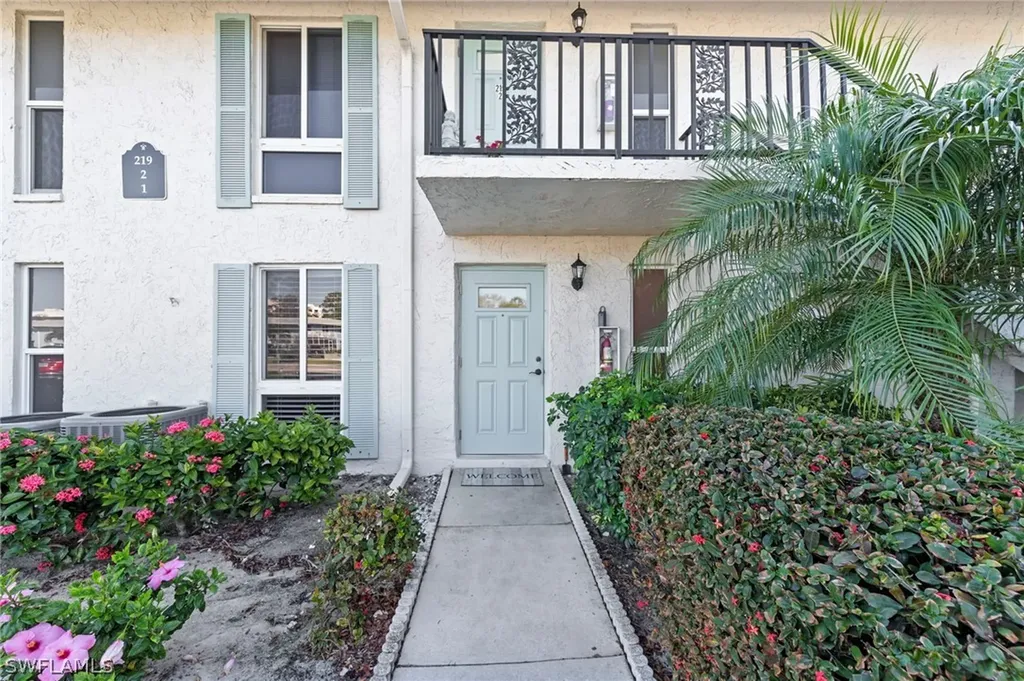 219 Palm Drive Naples FL 34112
