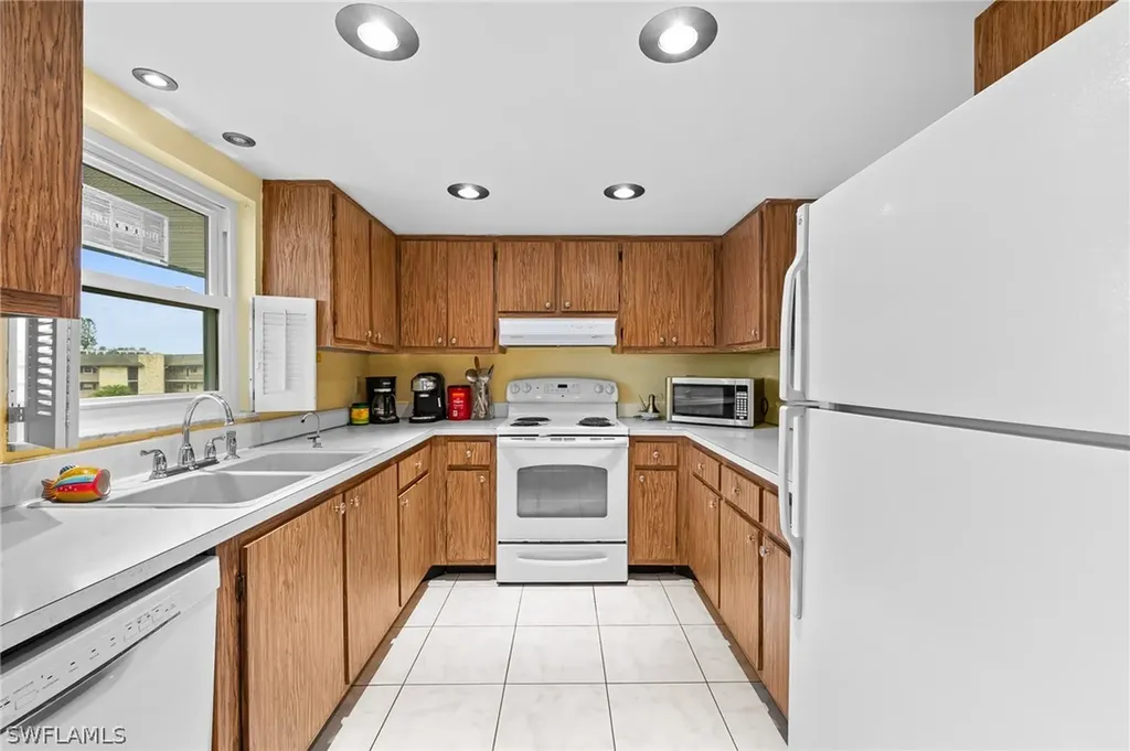 5419 Rattlesnake Hammock Road Naples FL 34113