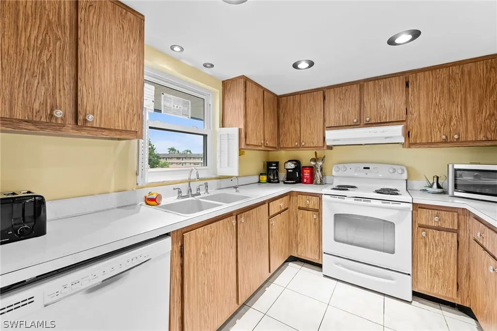 5419 Rattlesnake Hammock Road Naples FL 34113