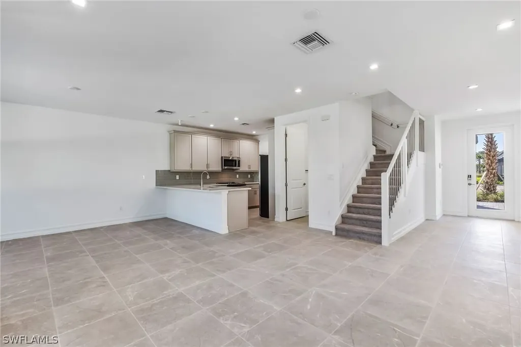 7574 Rockefeller Drive Naples FL 34119