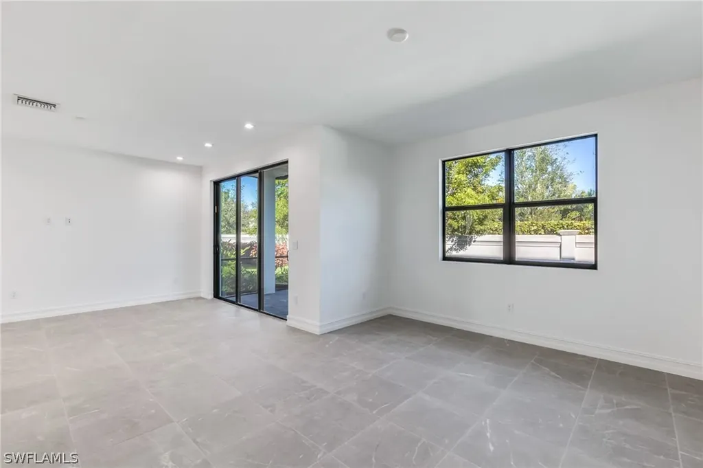 7574 Rockefeller Drive Naples FL 34119