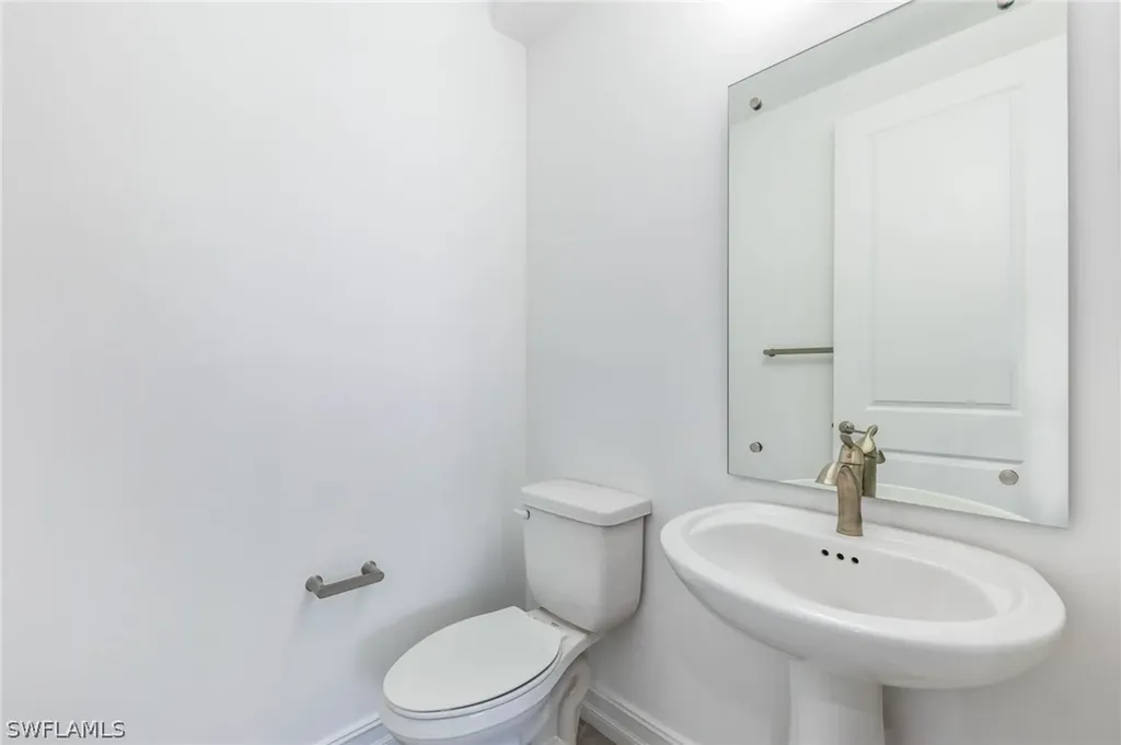 7574 Rockefeller Drive Naples FL 34119