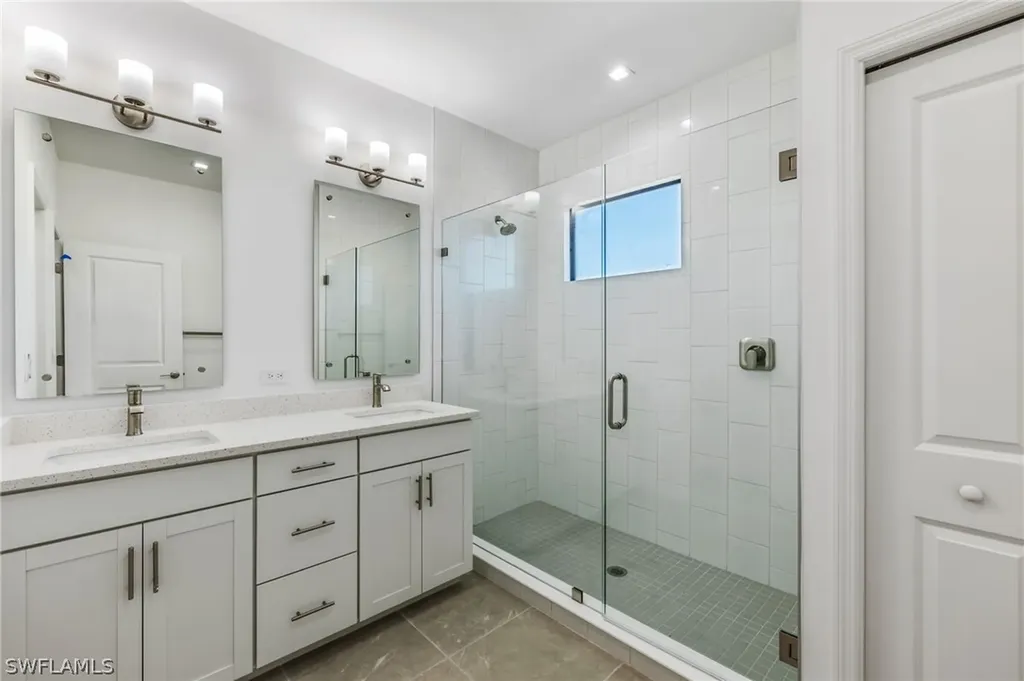 7574 Rockefeller Drive Naples FL 34119