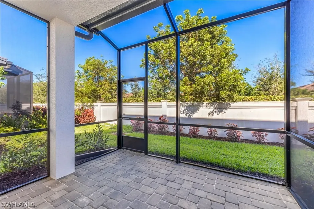 7574 Rockefeller Drive Naples FL 34119