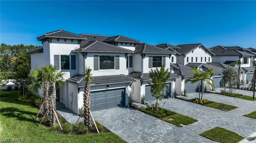 7574 Rockefeller Drive Naples FL 34119