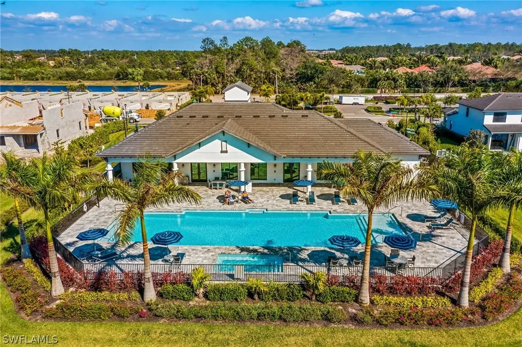 7574 Rockefeller Drive Naples FL 34119