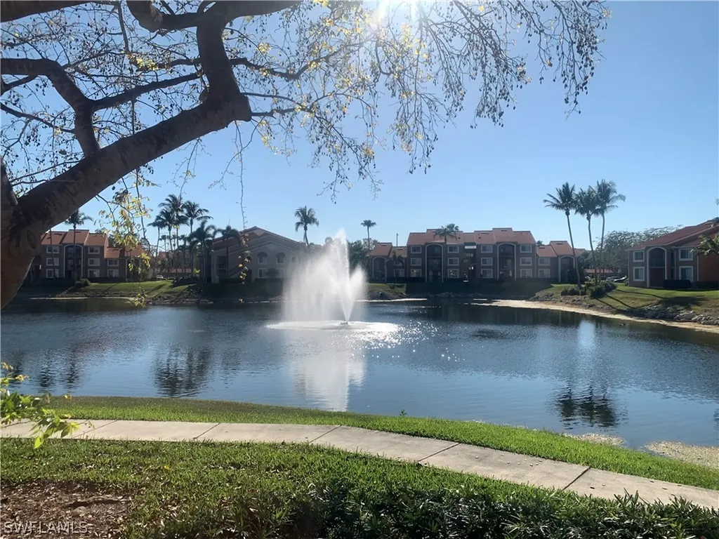 1275 Wildwood Lakes Boulevard Naples FL 34104