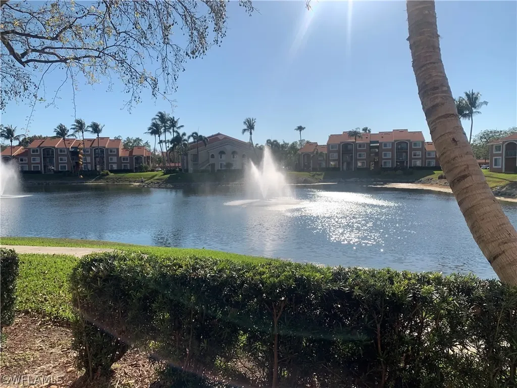 1275 Wildwood Lakes Boulevard Naples FL 34104