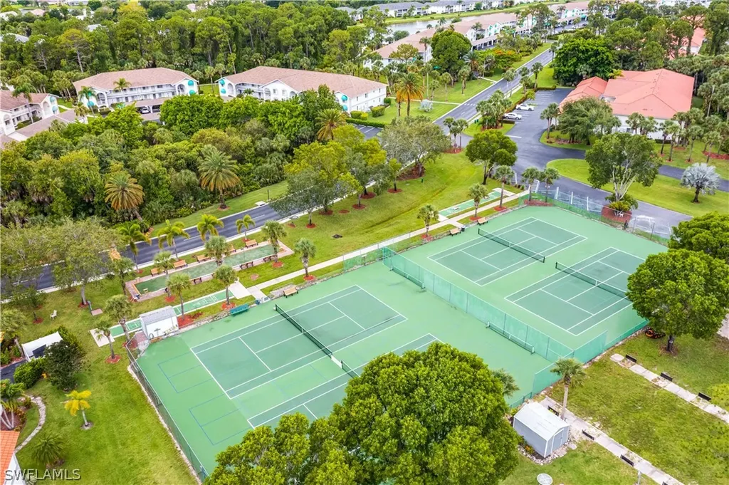 228 Belina Drive Naples FL 34104